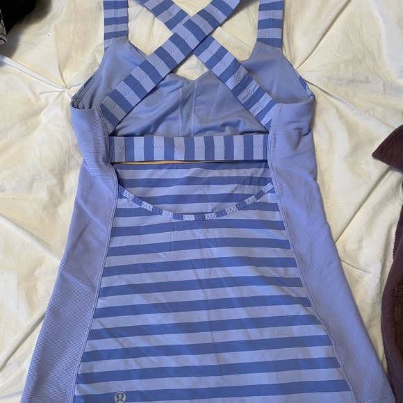 Size 2 lululemon tank - Picture 2 of 2